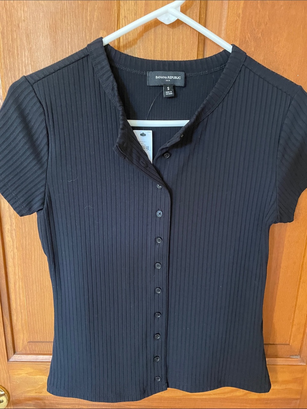 Banana Republic Black Ribbed Short Sleeve Shirt